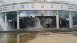 В Екатеринбурге УАЗ протаранил кинотеатр В Екатеринбурге УАЗ протаранил кинотеатр
