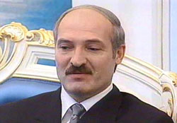 Лукашенко подписал соглашение по КСОР Лукашенко подписал соглашение по КСОР