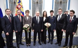 Путин убеждён в неизбежности прекрасного будущего России Путин убеждён в неизбежности прекрасного будущего России