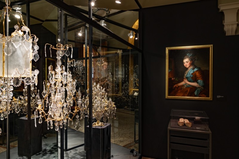 Блестящая реплика Блестящая реплика