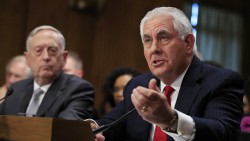 Тиллерсон попросил о военной силе без ограничений Тиллерсон попросил о военной силе без ограничений