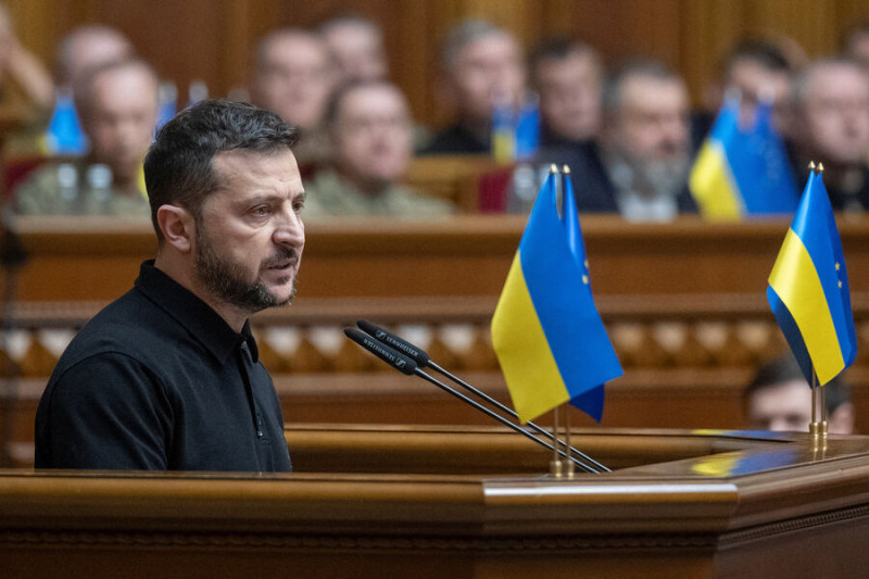 Зеленский: решающие моменты конфликта на Украине наступят в 2025 году