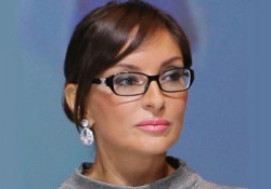 Алиев назначил жену первым вице-президентом Азербайджана Алиев назначил жену первым вице-президентом Азербайджана