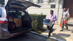 Власти США вывезли архив из закрытого генконсульства России Власти США вывезли архив из закрытого генконсульства России