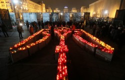 Митингующие на Майдане требуют отставки правительства Гройсмана