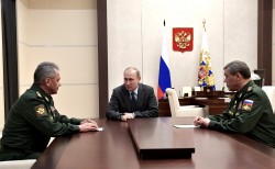 Путин провёл совещание с Шойгу и Герасимовым Путин провёл совещание с Шойгу и Герасимовым