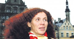 Изображая жертву Изображая жертву