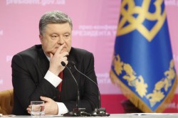 Порошенко лишил Украину внеблокового статуса Порошенко лишил Украину внеблокового статуса