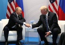 Владимир Путин встретился с Дональдом Трампом Владимир Путин встретился с Дональдом Трампом