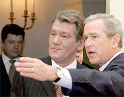 Буш держит Киев под прицелом