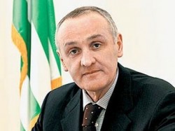 На президента Абхазии совершено покушение На президента Абхазии совершено покушение