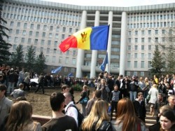 Молдавия определится  с "советской оккупацией"