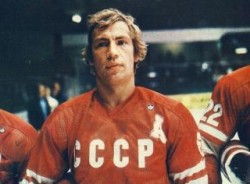 Умер легендарный хоккеист Умер легендарный хоккеист