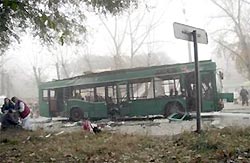 Во взрыве автобуса подозревают студента Во взрыве автобуса подозревают студента