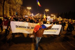 Полмиллиона жителей Румынии потребовали отставки правительства Полмиллиона жителей Румынии потребовали отставки правительства