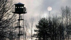 Польша будет наблюдать за Россией с вышек Польша будет наблюдать за Россией с вышек