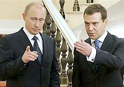 Путин проиграл Медведеву Путин проиграл Медведеву