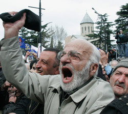 В Тбилиси прошел "юбилейный" митинг оппозиции