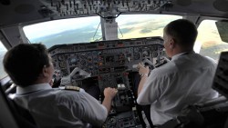 Российские пилоты массово уезжают работать в Азию Российские пилоты массово уезжают работать в Азию