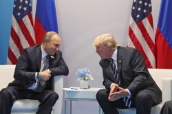 «Тайная встреча» Трампа и Путина: американские СМИ раздули новый скандал «Тайная встреча» Трампа и Путина: американские СМИ раздули новый скандал