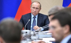 Путин поручил решить проблемы с лекарствами для льготников