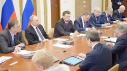 Путин призвал повысить финансирование науки