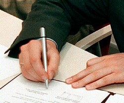 Медведев упразднил Росинформтехнологии Медведев упразднил Росинформтехнологии