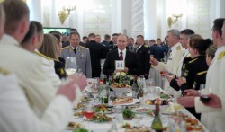В Кремле перешли на отечественные продукты В Кремле перешли на отечественные продукты