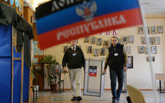 ДНР и ЛНР требуют пересмотра минских соглашений ДНР и ЛНР требуют пересмотра минских соглашений