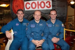 «Союз» вернулся на Землю «Союз» вернулся на Землю