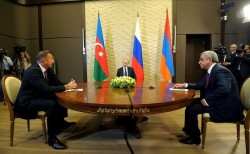 Путин обсудил с Саргсяном и Алиевым ситуацию в Карабахе Путин обсудил с Саргсяном и Алиевым ситуацию в Карабахе
