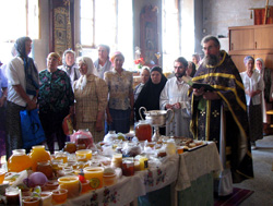 Православные празднуют Медовый Спас