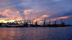 Украина готовится перехватывать российские суда Украина готовится перехватывать российские суда