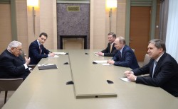 Путин встретился с Генри Киссинджером Путин встретился с Генри Киссинджером