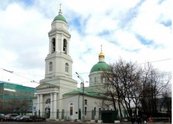 Собянин пообещал продолжить реставрацию московских святынь Собянин пообещал продолжить реставрацию московских святынь