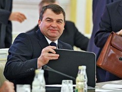 Сердюков не устал командовать