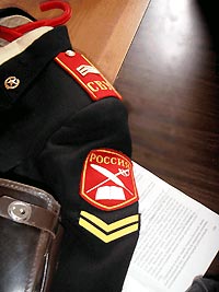 Суворовцев оденут в юбки Суворовцев оденут в юбки