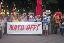На Украине побили "натовцев" На Украине побили "натовцев"