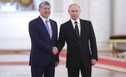 В Кремле прошли переговоры президентов России и Киргизии В Кремле прошли переговоры президентов России и Киргизии