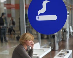 Курилки могут вернуть в аэропорты Курилки могут вернуть в аэропорты
