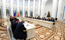 Владимир Путин: реализация новых проектов должна стать общенациональной задачей Владимир Путин: реализация новых проектов должна стать общенациональной задачей