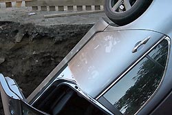 В Петербурге иномарка сварилась в кипятке В Петербурге иномарка сварилась в кипятке