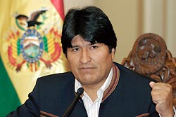 Президент Боливии выгнал из страны американского посла