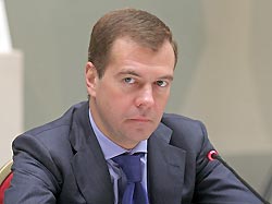 Медведев объяснил продление президентского срока Медведев объяснил продление президентского срока