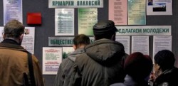 Курсом Гайдара? Курсом Гайдара?