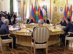 Два саммита в Москве Два саммита в Москве