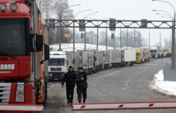 Россия и Польша продлили грузоперевозки по спецразрешениям
