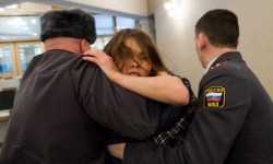 ФМС вышлет активисток FEMEN на родину ФМС вышлет активисток FEMEN на родину