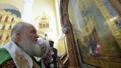 Патриарх Кирилл призывает Россию быть сильной Патриарх Кирилл призывает Россию быть сильной
