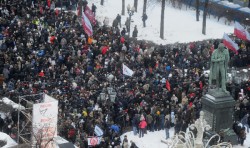 Выборы завершились, митинги продолжаются Выборы завершились, митинги продолжаются